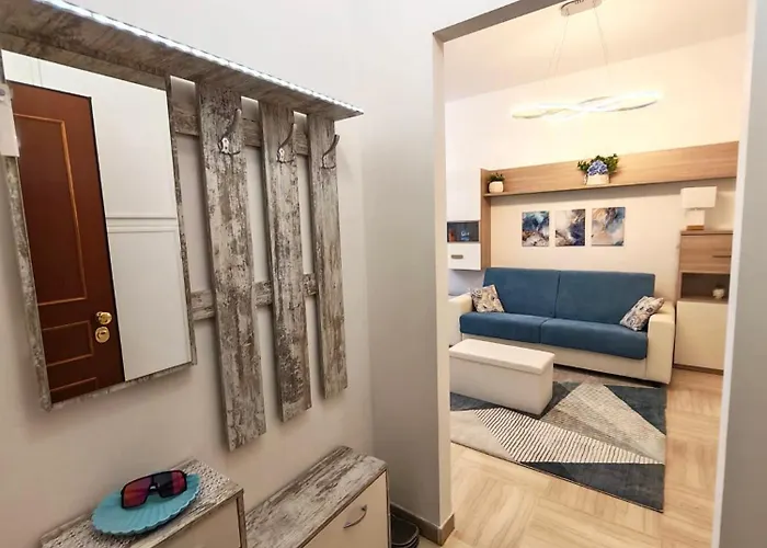 Eleganza In Centro Paese Con Terrazza E Giardino * Andora