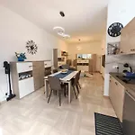 Apartment Eleganza In Centro Paese Con Terrazza E Giardino *