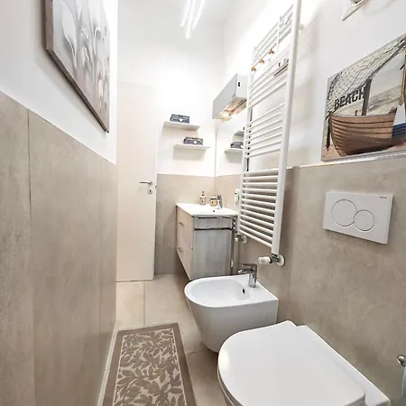 Apartamento Eleganza In Centro Paese Con Terrazza E Giardino Marina dʼAndora