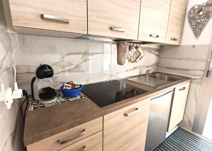 公寓 Eleganza In Centro Paese Con Terrazza E Giardino *