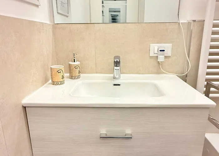 Eleganza In Centro Paese Con Terrazza E Giardino 公寓 *